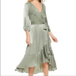 Gal Meets Glam Jennifer Satin Dress - Green